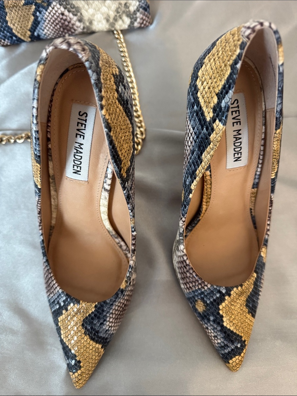 Steve Madden Multicolor Snake-Print Shoes & Chain Clutch in Blue, Gold, Cream - Picture 3 of 11